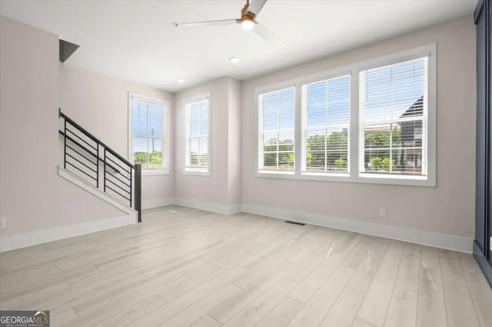431 Mezzo LN Alpharetta, GA 30009