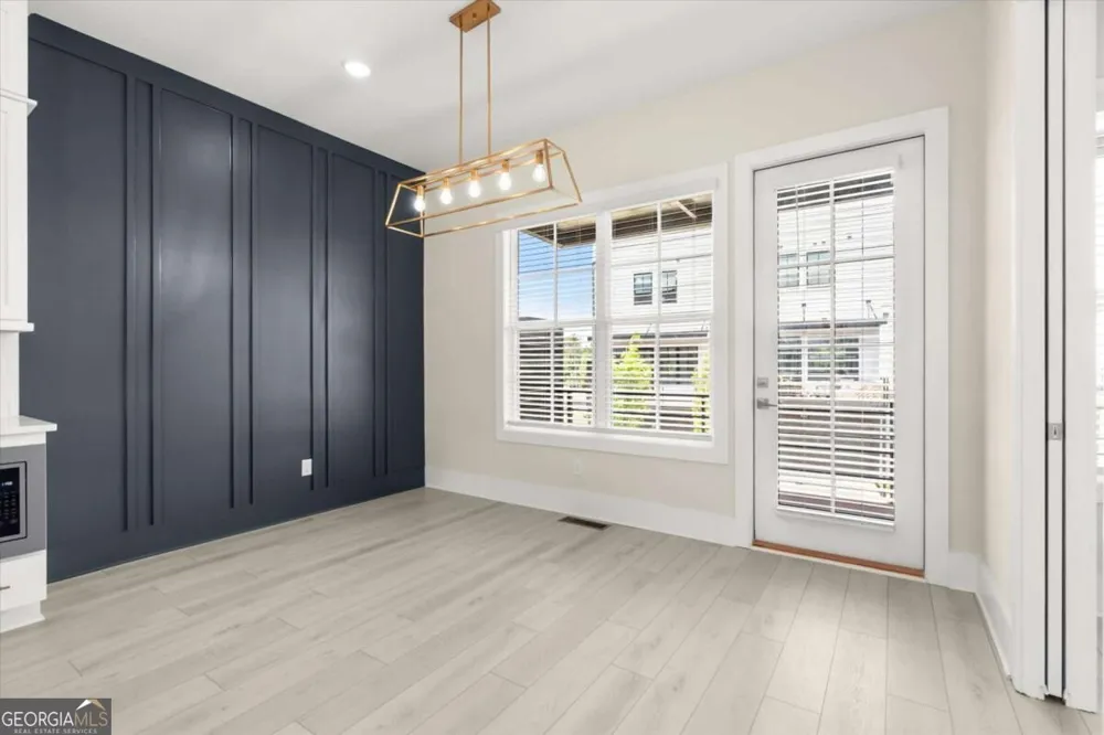 431 Mezzo LN Alpharetta, GA 30009