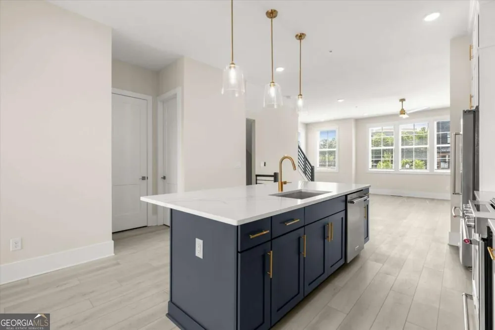 431 Mezzo LN Alpharetta, GA 30009