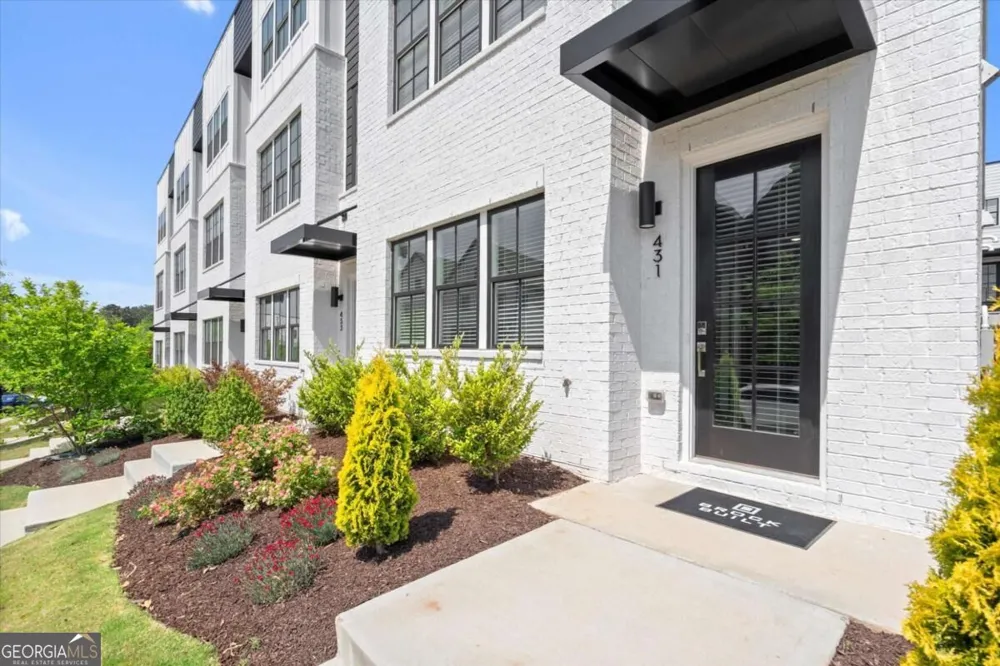 431 Mezzo LN Alpharetta, GA 30009
