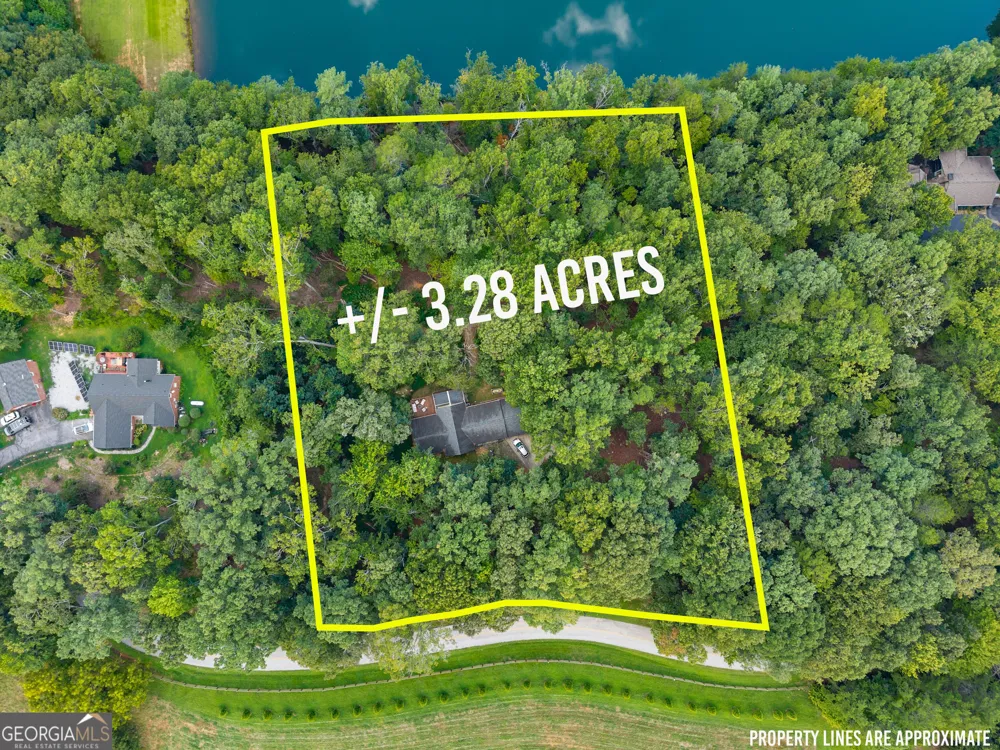 501 High Meadow Lakes Rd Clarkesville, GA 30523