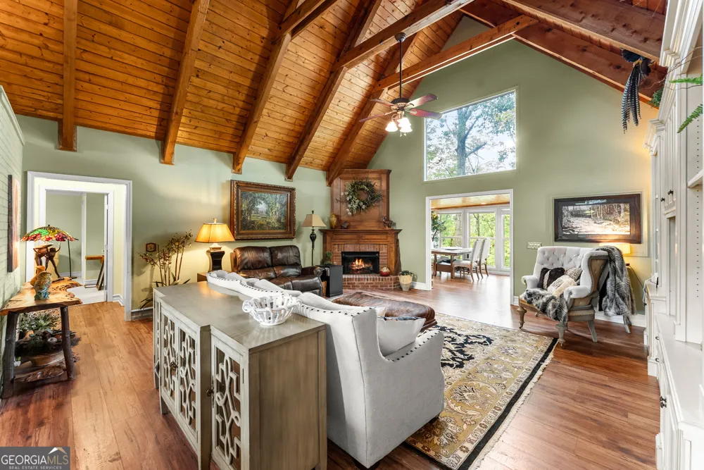 501 High Meadow Lakes Rd Clarkesville, GA 30523