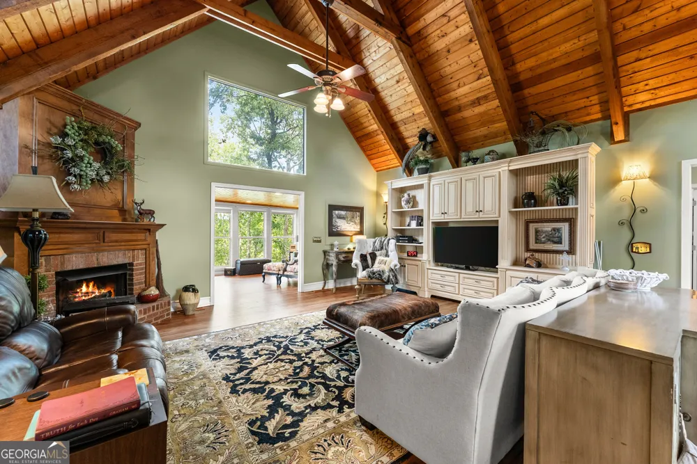 501 High Meadow Lakes Rd Clarkesville, GA 30523