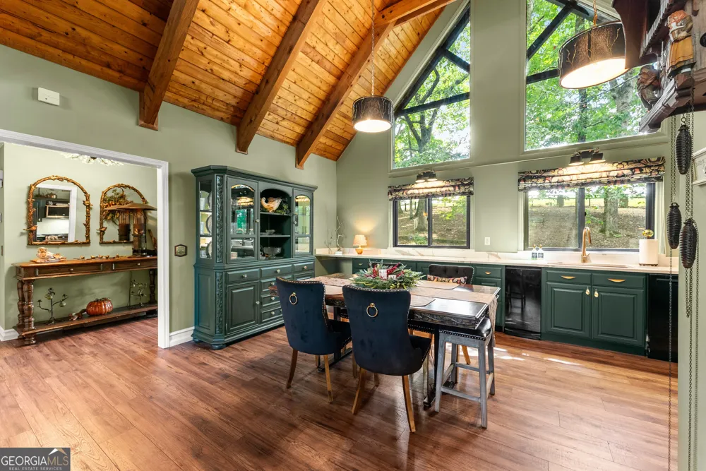 501 High Meadow Lakes Rd Clarkesville, GA 30523