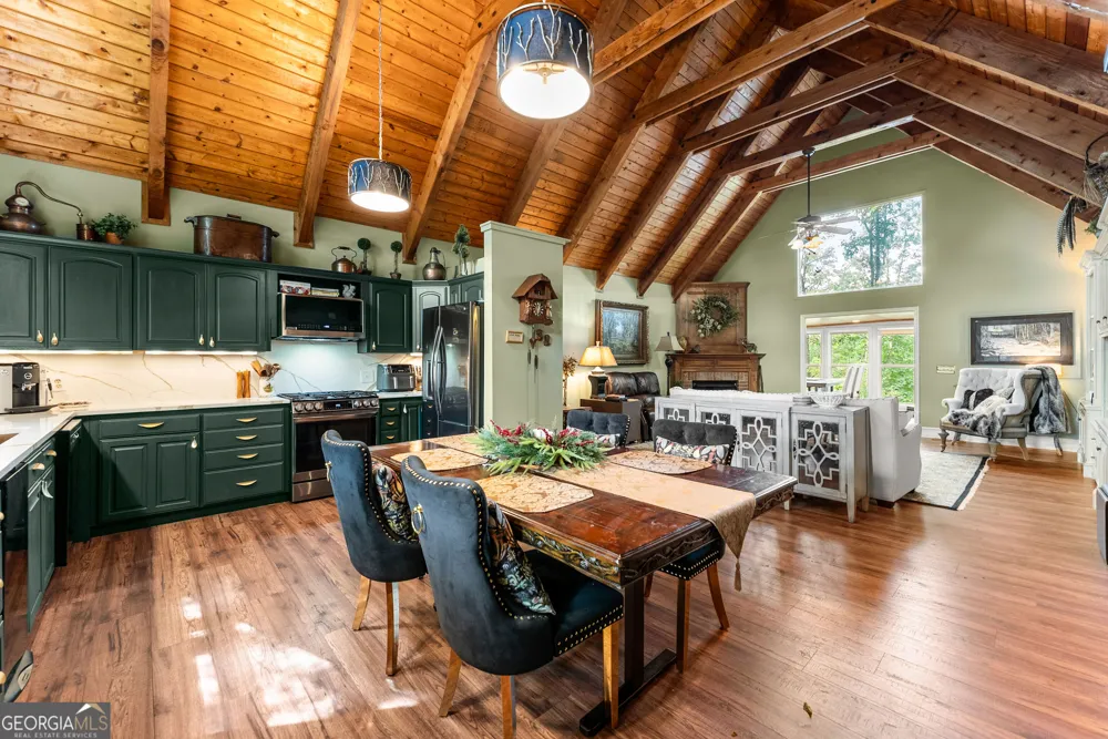 501 High Meadow Lakes Rd Clarkesville, GA 30523