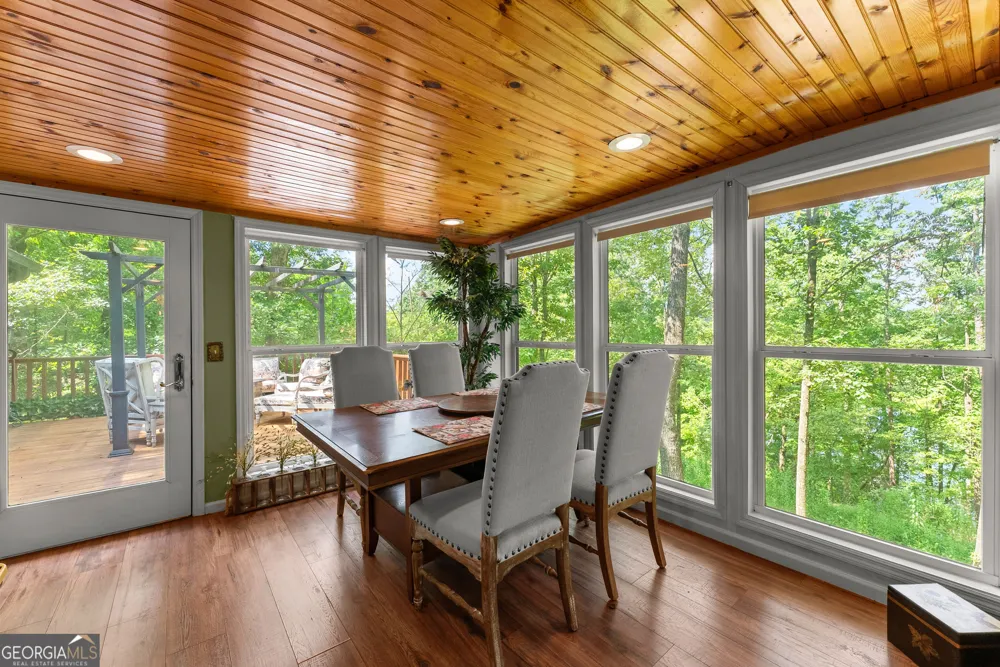 501 High Meadow Lakes Rd Clarkesville, GA 30523