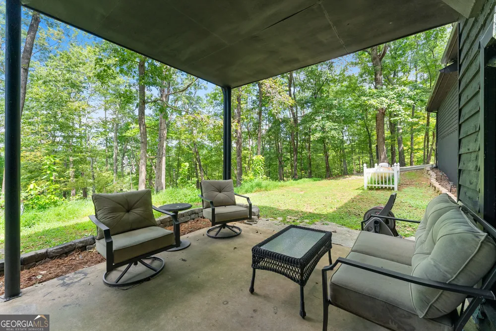 501 High Meadow Lakes Rd Clarkesville, GA 30523