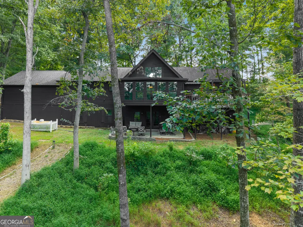 501 High Meadow Lakes Rd Clarkesville, GA 30523