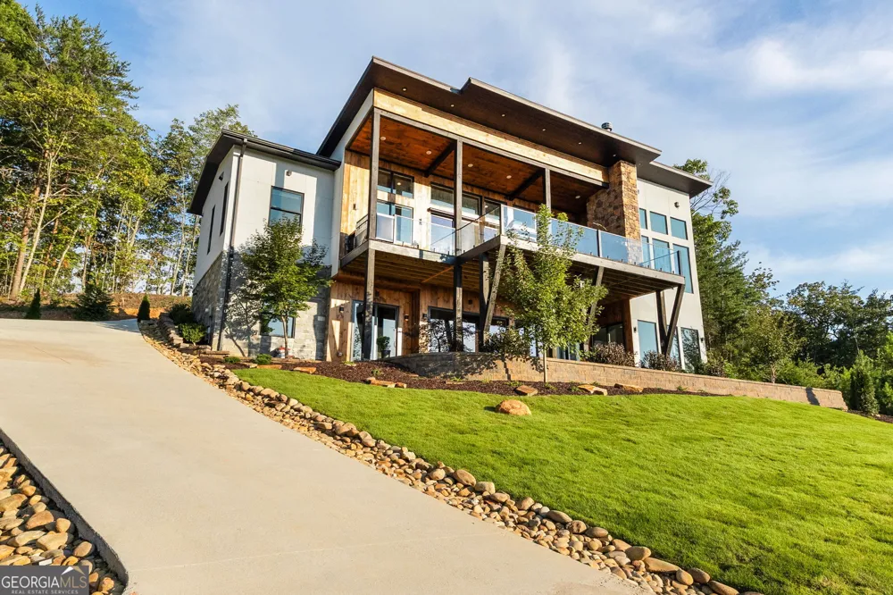 251 Angel Heart LN Mineral Bluff, GA 30559