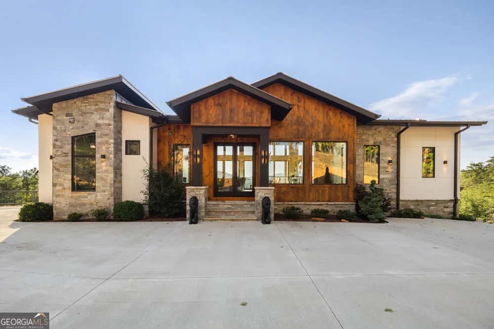 251 Angel Heart LN Mineral Bluff, GA 30559