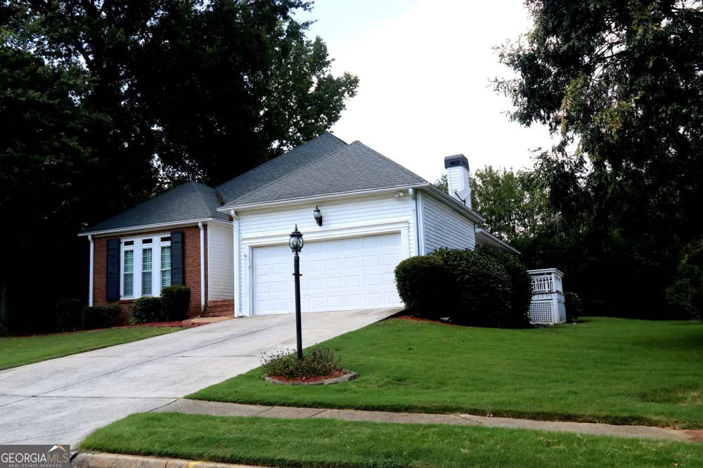 160 Fenwyck CMNS Fayetteville, GA 30214