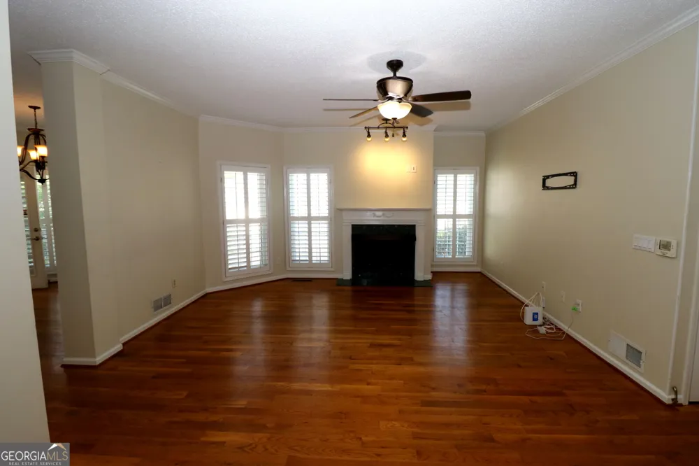 160 Fenwyck CMNS Fayetteville, GA 30214