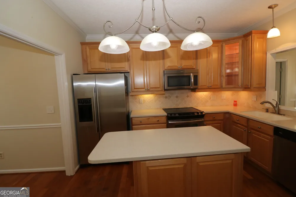 160 Fenwyck CMNS Fayetteville, GA 30214