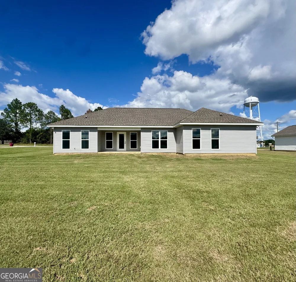 1056 Field ST Dudley, GA 31022