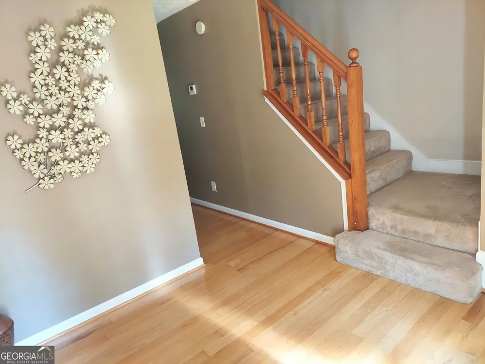 2737 Crestworth LN Buford, GA 30519