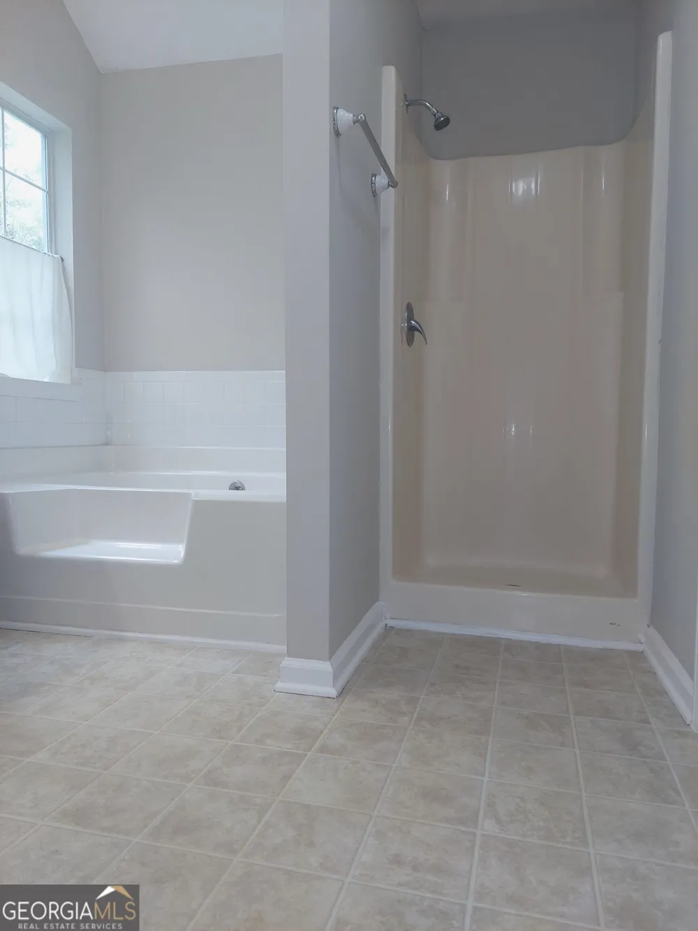 2737 Crestworth LN Buford, GA 30519