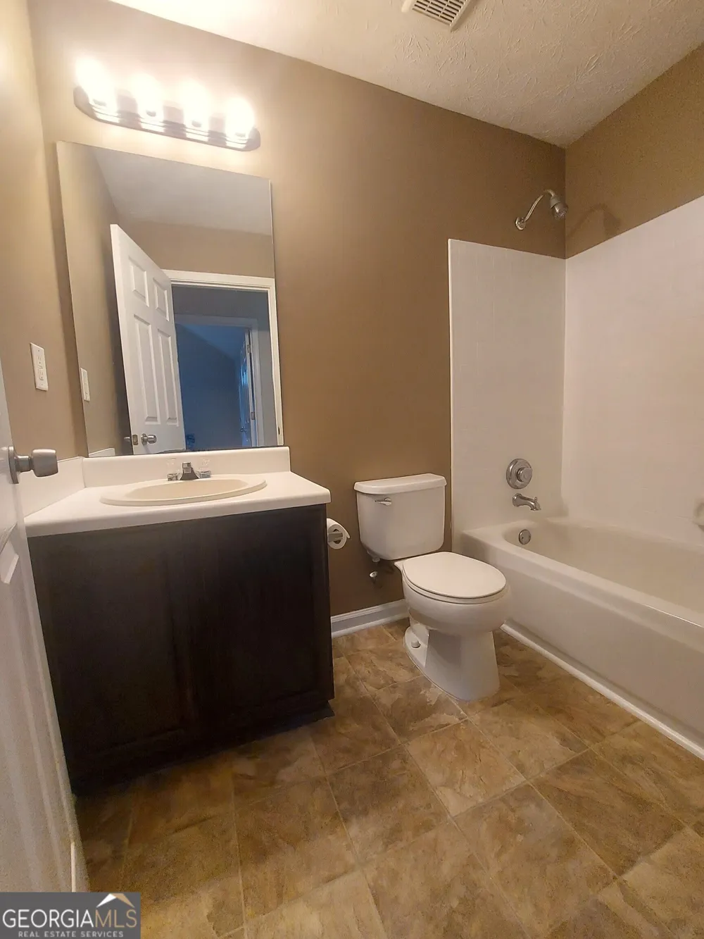 2737 Crestworth LN Buford, GA 30519