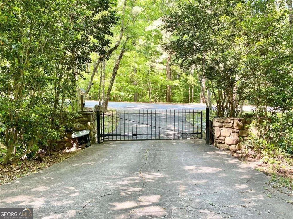 6250 White Mill RD Fairburn, GA 30213