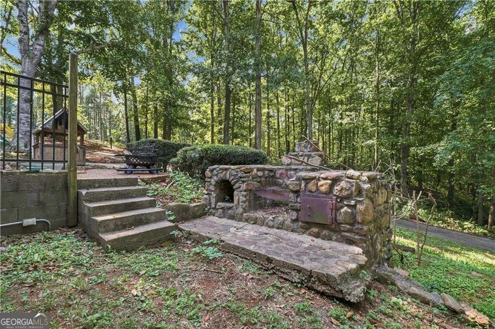 6250 White Mill RD Fairburn, GA 30213