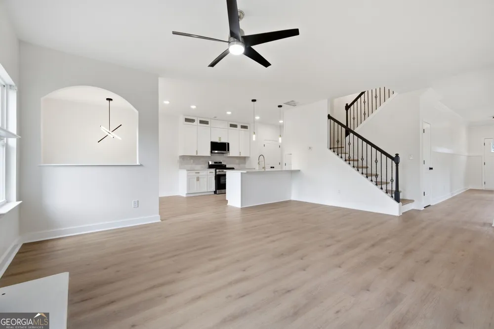 685 S Jeff Davis DR Fayetteville, GA 30215
