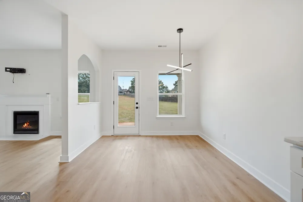 685 S Jeff Davis DR Fayetteville, GA 30215