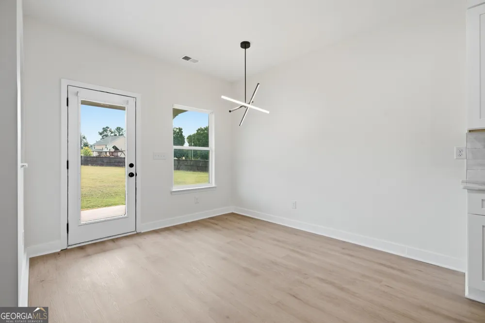 685 S Jeff Davis DR Fayetteville, GA 30215
