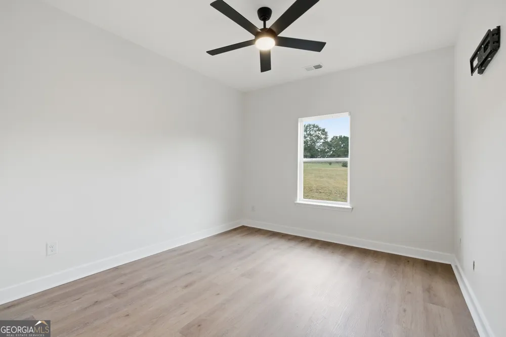 685 S Jeff Davis DR Fayetteville, GA 30215