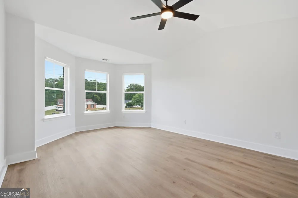 685 S Jeff Davis DR Fayetteville, GA 30215