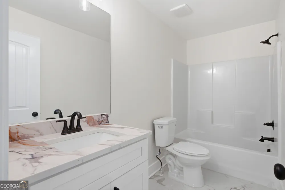 685 S Jeff Davis DR Fayetteville, GA 30215