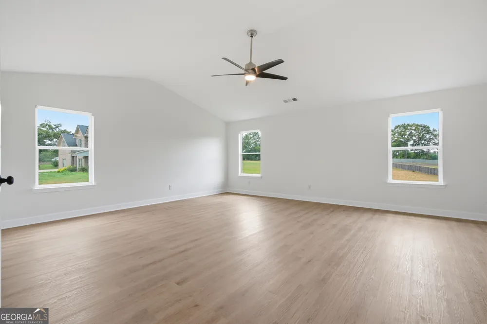 685 S Jeff Davis DR Fayetteville, GA 30215