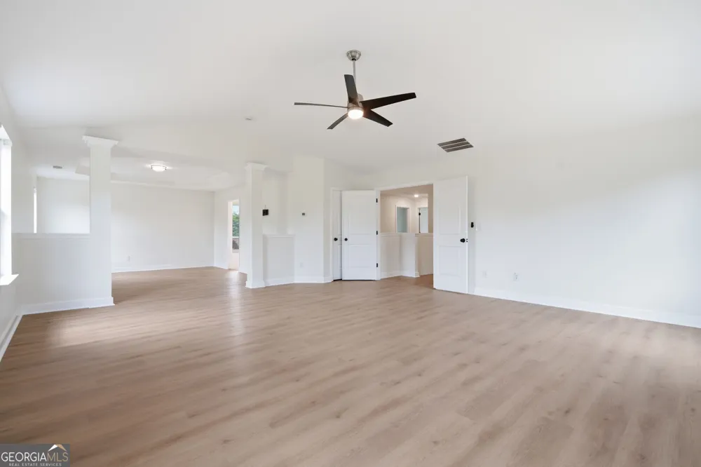 685 S Jeff Davis DR Fayetteville, GA 30215