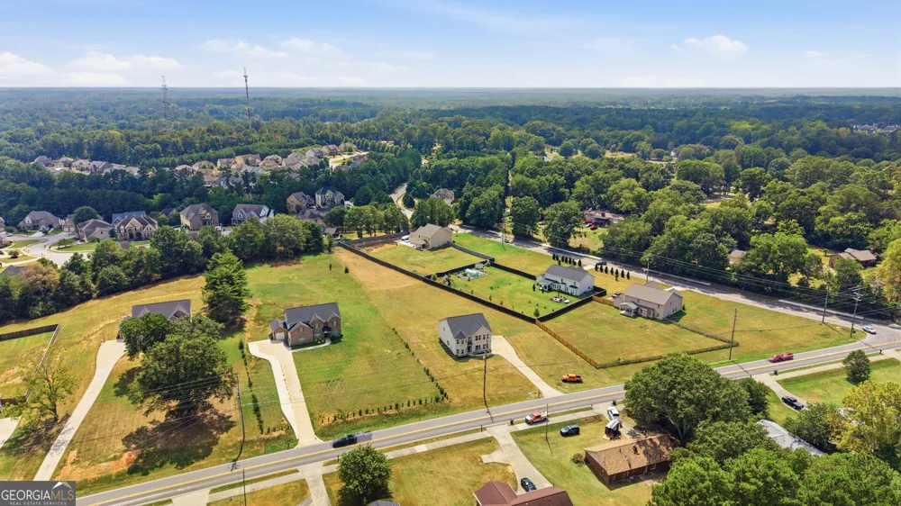 685 S Jeff Davis DR Fayetteville, GA 30215