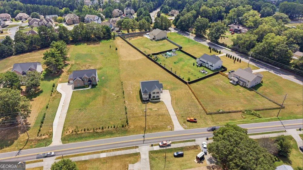 685 S Jeff Davis DR Fayetteville, GA 30215