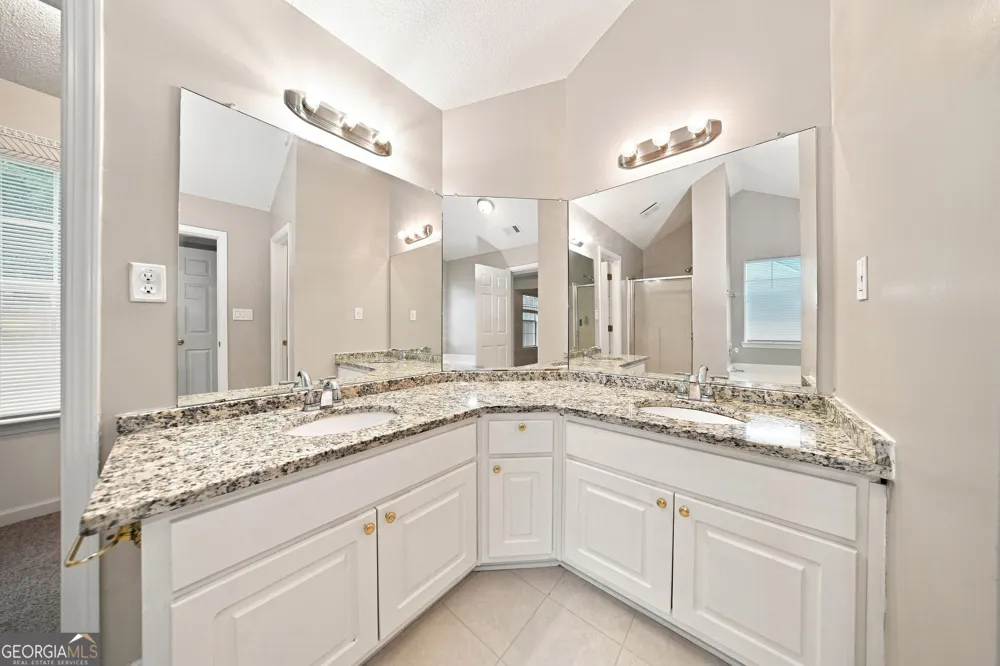 125 River View CT Hampton, GA 30228