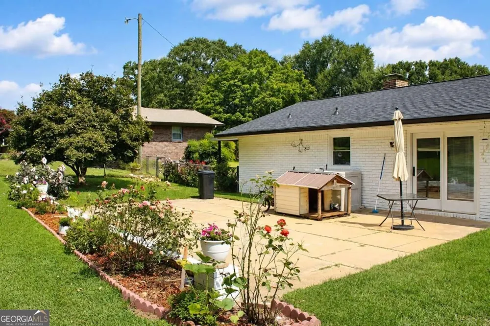 4132 Long DR Braselton, GA 30517