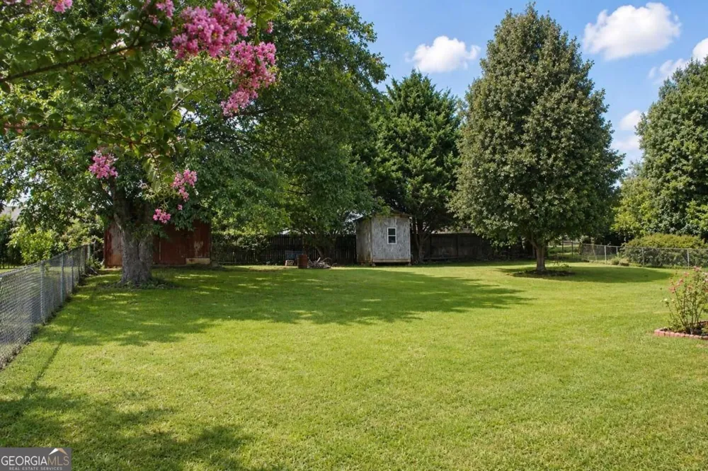 4132 Long DR Braselton, GA 30517