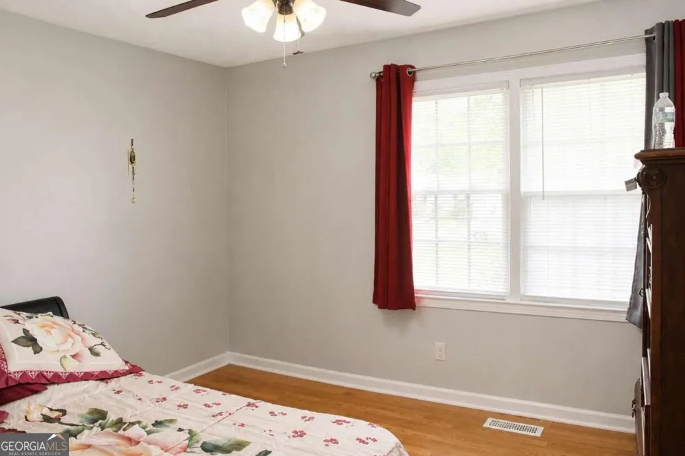 4132 Long DR Braselton, GA 30517