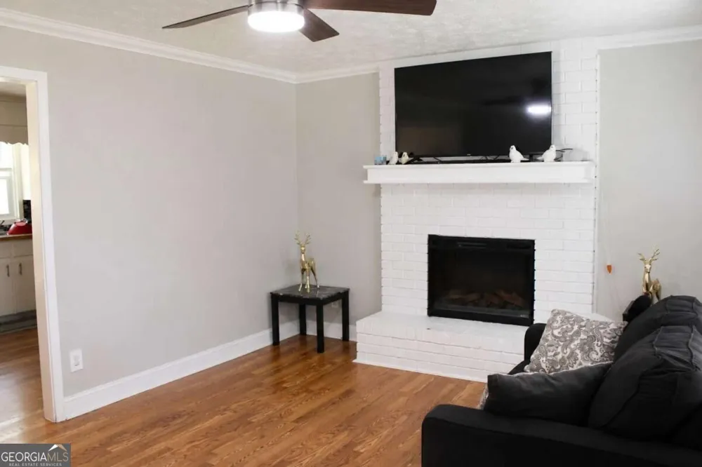 4132 Long DR Braselton, GA 30517