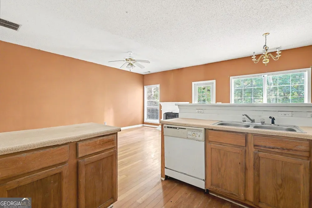136 Madeline CT McDonough, GA 30253