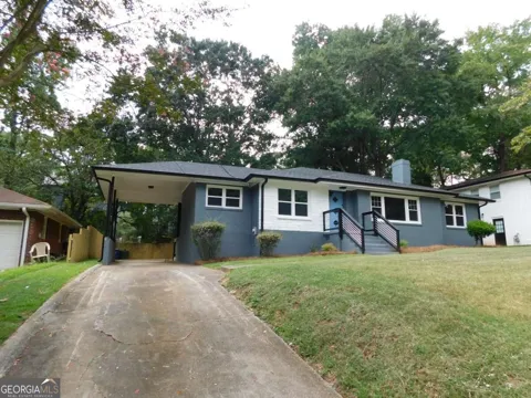 195 W Lake DR NW