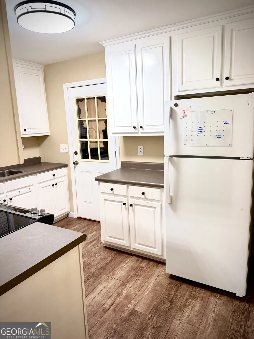 224 North AVE Adrian, GA 31002