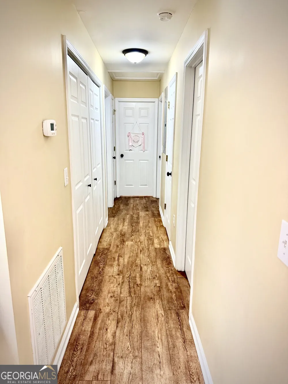 224 North AVE Adrian, GA 31002