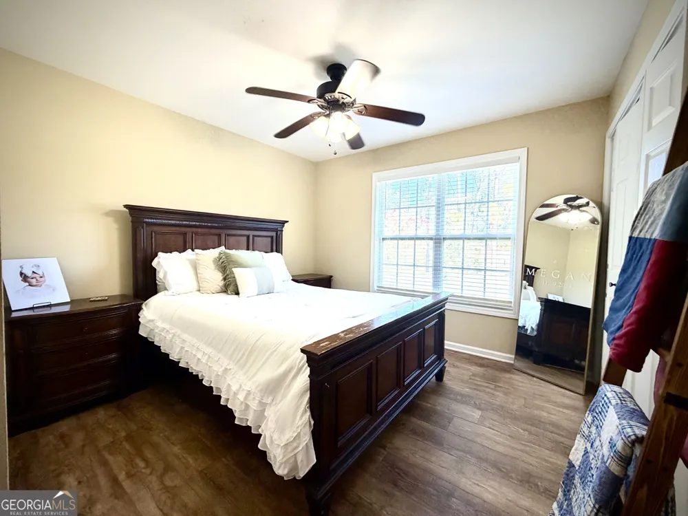 224 North AVE Adrian, GA 31002