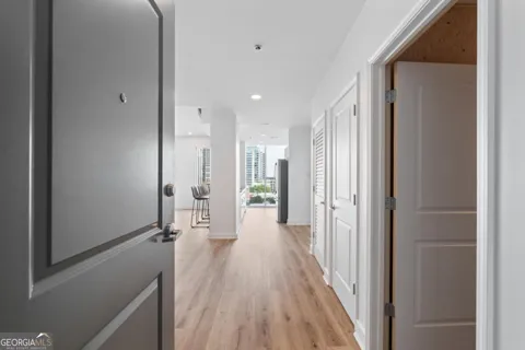 950 W Peachtree ST NW
