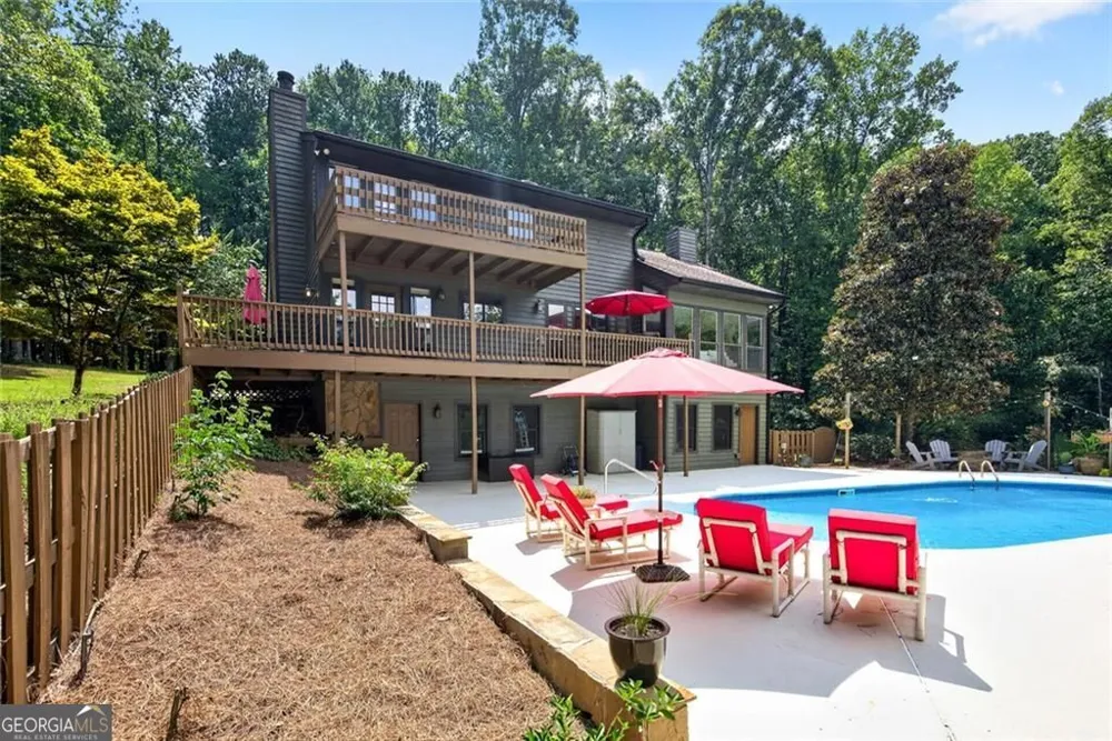 534 Adams RD Fayetteville, GA 30214