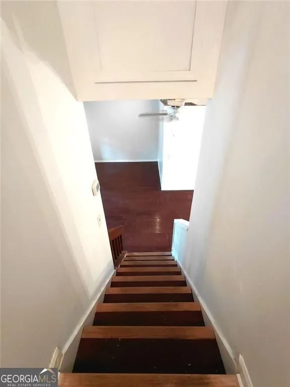 817 Forest PATH Stone Mountain, GA 30088