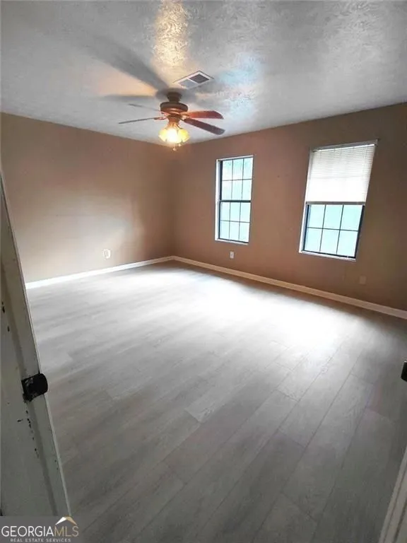 817 Forest PATH Stone Mountain, GA 30088