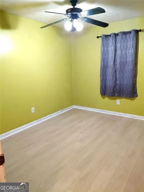 817 Forest PATH Stone Mountain, GA 30088