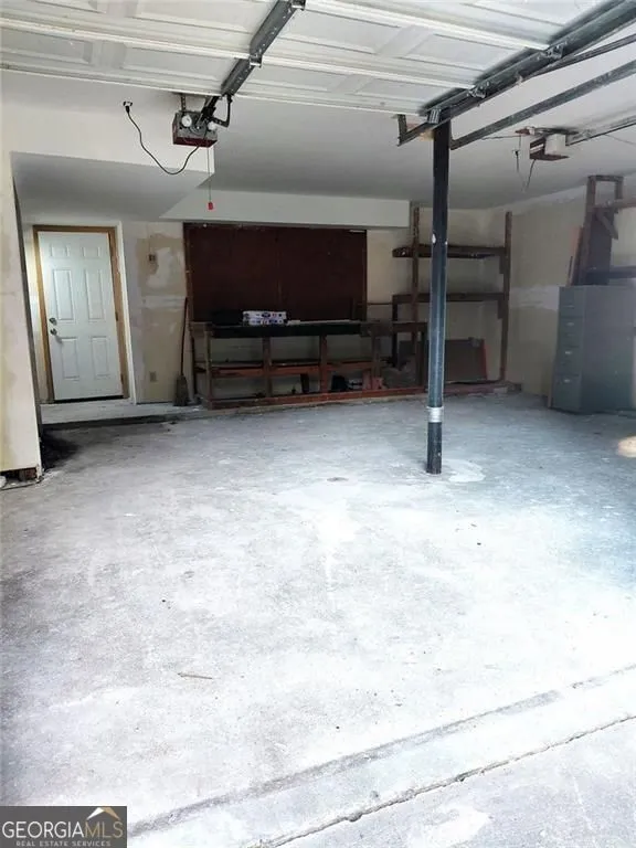 817 Forest PATH Stone Mountain, GA 30088