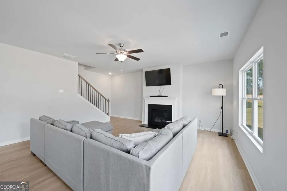 1441 Stephens View DR Loganville, GA 30052
